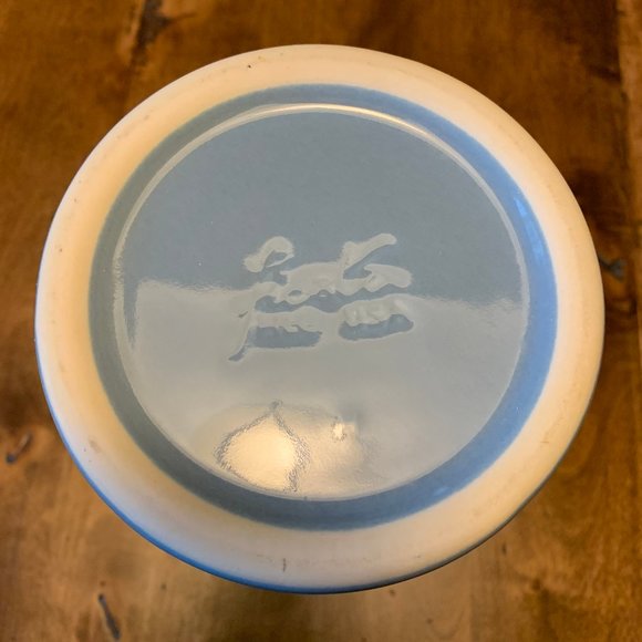 Fiesta Vintage Retired Color Periwinkle Blue Medium 9 5/8” Fluted Flower Vase - Picture 9 of 10